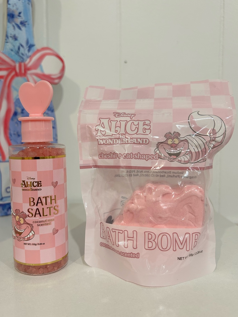 Disney Alice in Wonderland Coconut Rose Cheshire Cat Bath Salts & Bath Bomb